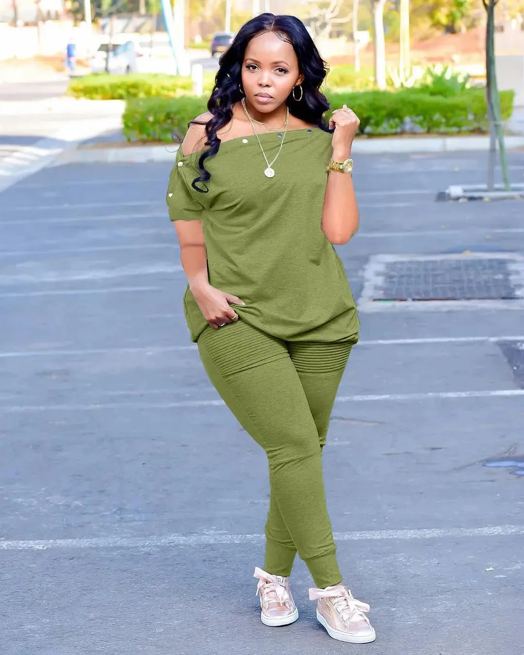 Plus Size Women's Casual Two-Piece Sweatsuit Set | Pleated Joggers & Loose Fit Top | S-4XL Fashion Tracksuit for Spring & Fall